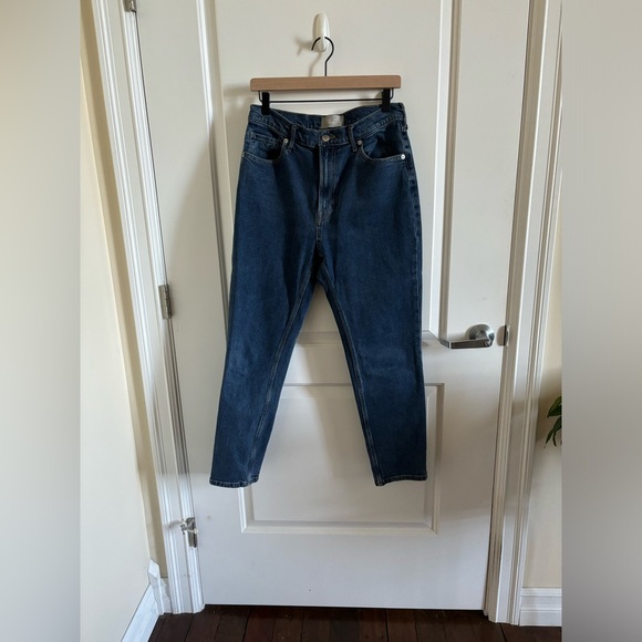 Everlane The Original Cheeky Jean - Picture 6 of 9